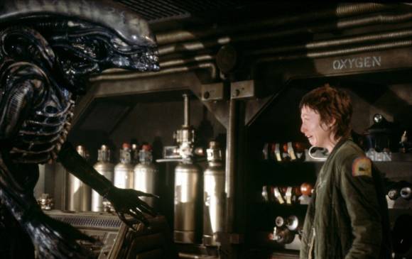 Ridley Scott admite que se equivocó al no introducir al Alien — Prometheus